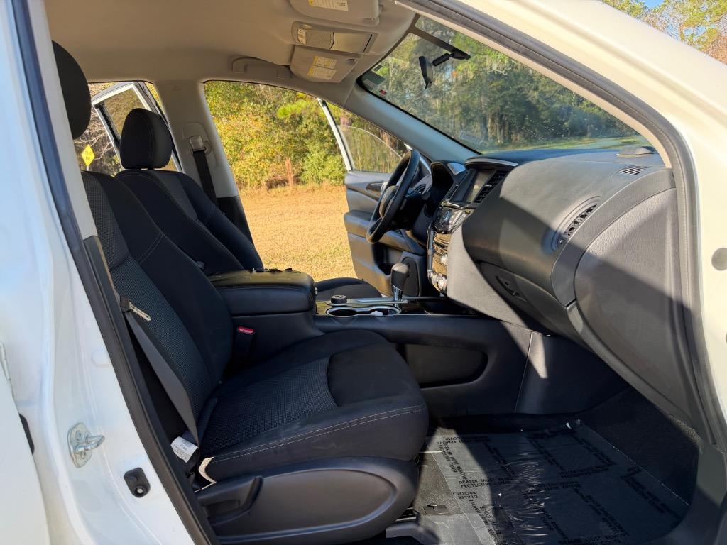 2019 Nissan Pathfinder - $13,900