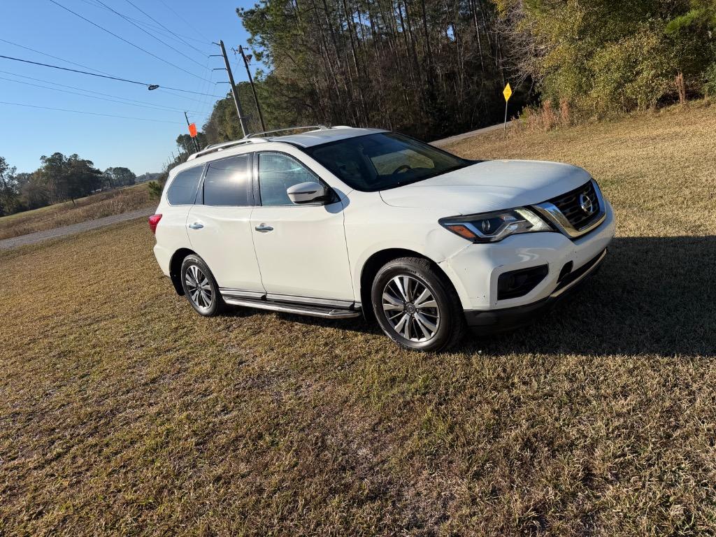 2019 Nissan Pathfinder - $13,900