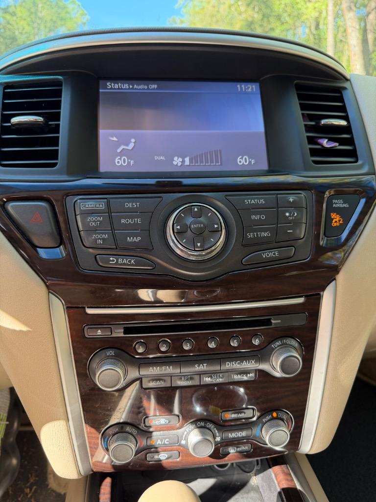 2015 Nissan Pathfinder - $8,900