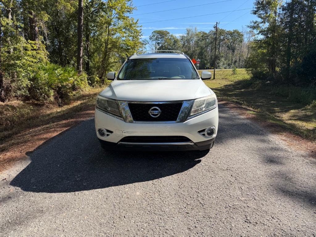 2015 Nissan Pathfinder - $8,900