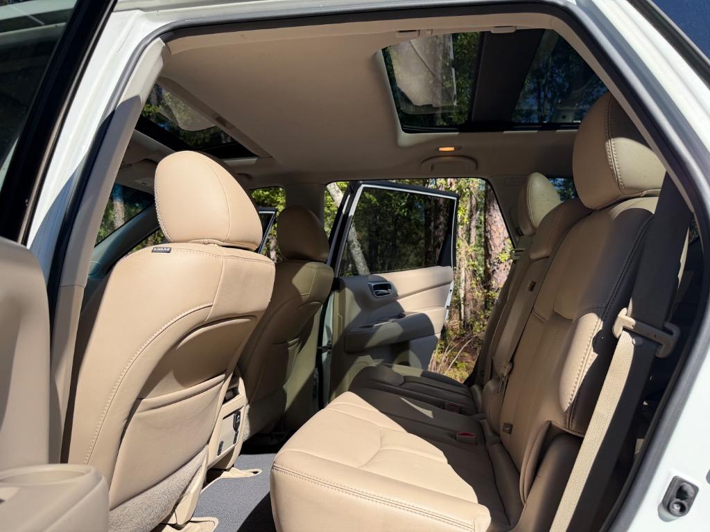 2015 Nissan Pathfinder - $8,900