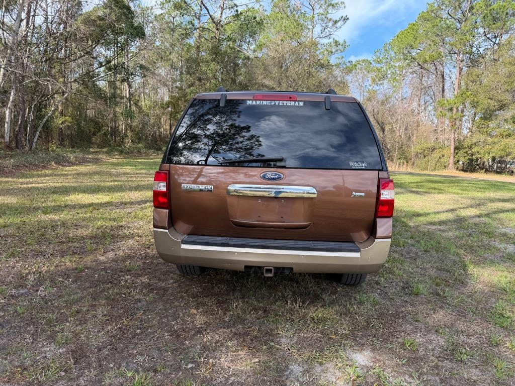 2011 Ford Expedition - $11,900