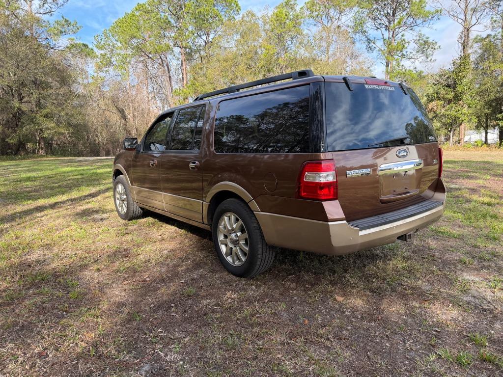 2011 Ford Expedition - $11,900