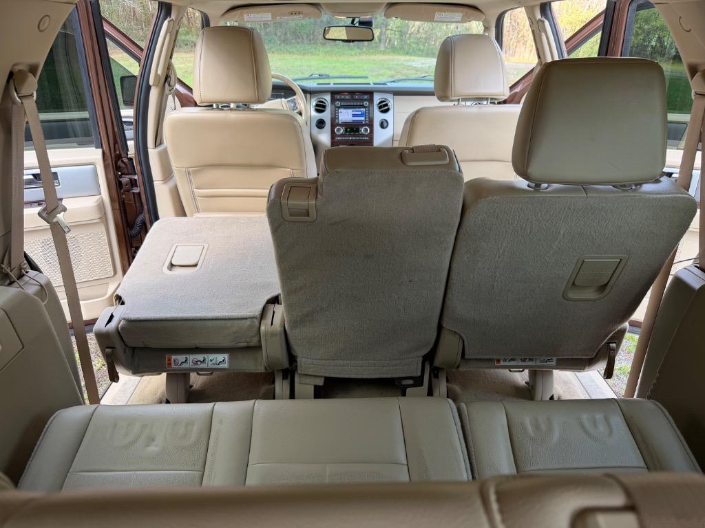 2011 Ford Expedition - $11,900