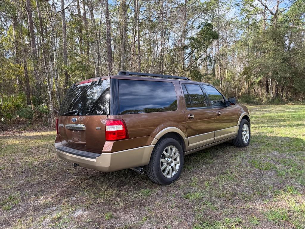 2011 Ford Expedition - $11,900