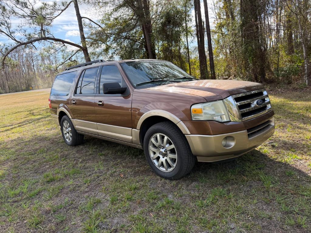 2011 Ford Expedition - $11,900