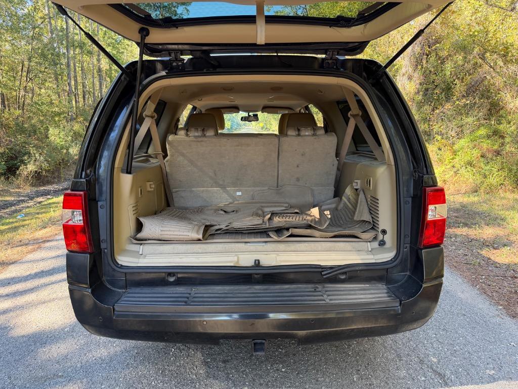 2014 Ford Expedition - $8,900