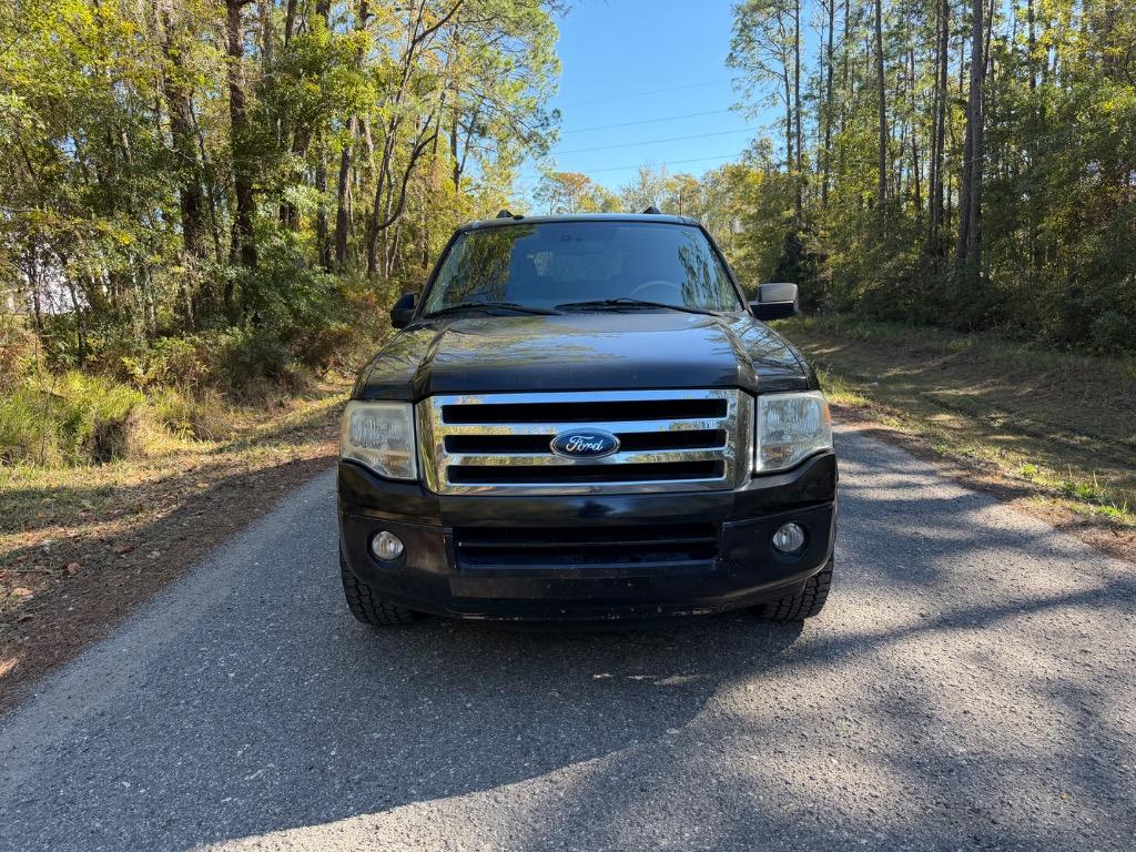 2014 Ford Expedition - $8,900