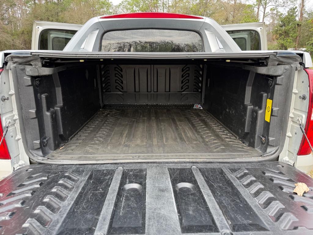 2013 Chevrolet Avalanche - $13,900