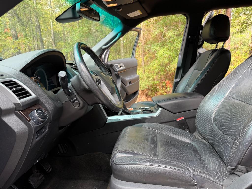 2014 Ford Explorer - $12,900