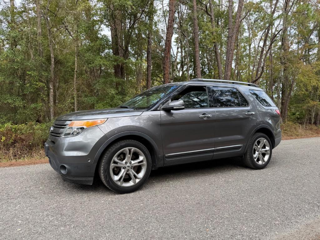 2014 Ford Explorer - $12,900