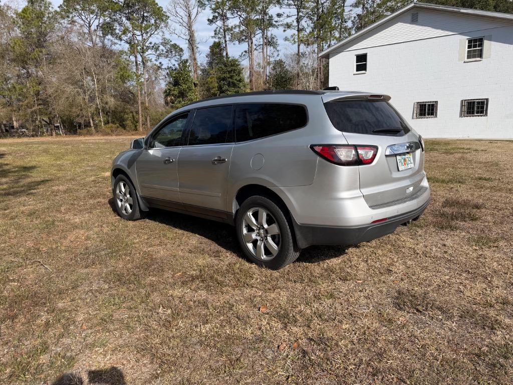 2017 Chevrolet Traverse - $11,900