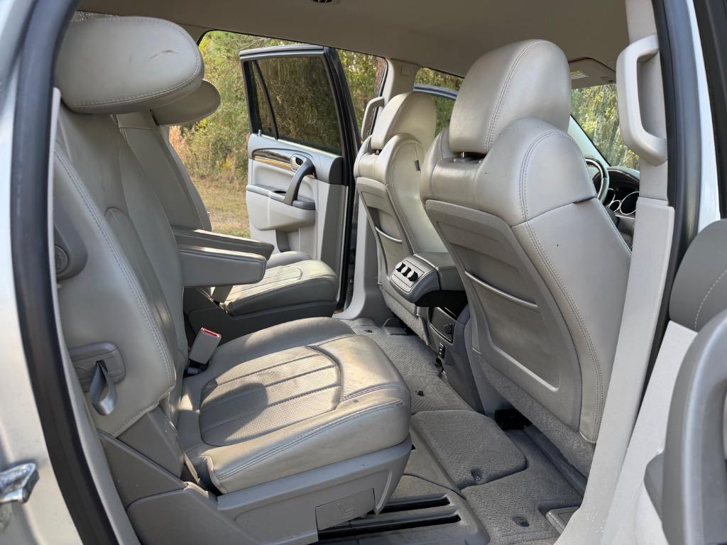 2015 Buick Enclave - $10,900