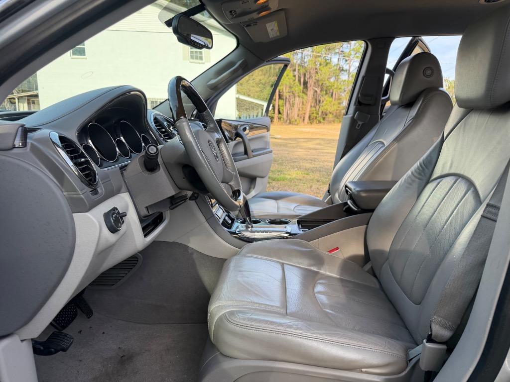 2015 Buick Enclave - $10,900