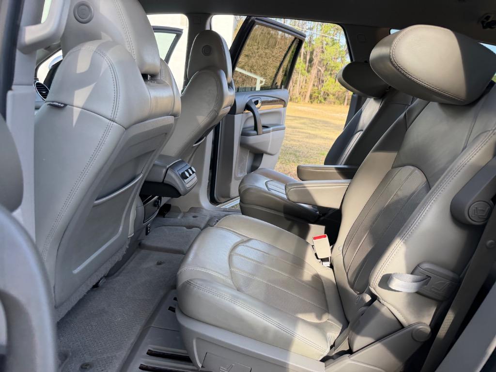 2015 Buick Enclave - $10,900