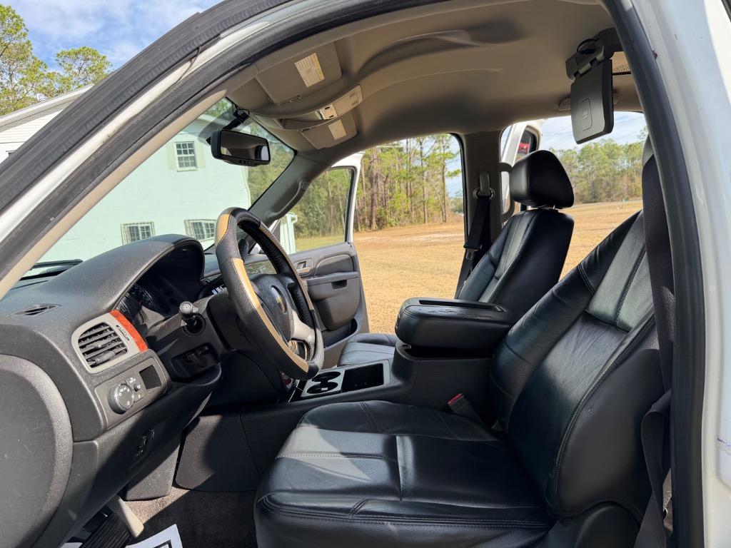2011 Chevrolet Tahoe - $12,900