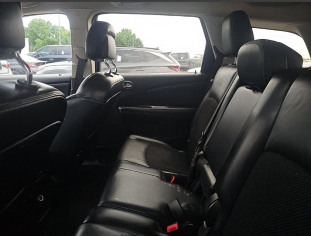 2018 Dodge Journey - $9,000