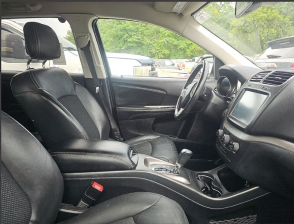 2018 Dodge Journey - $9,000
