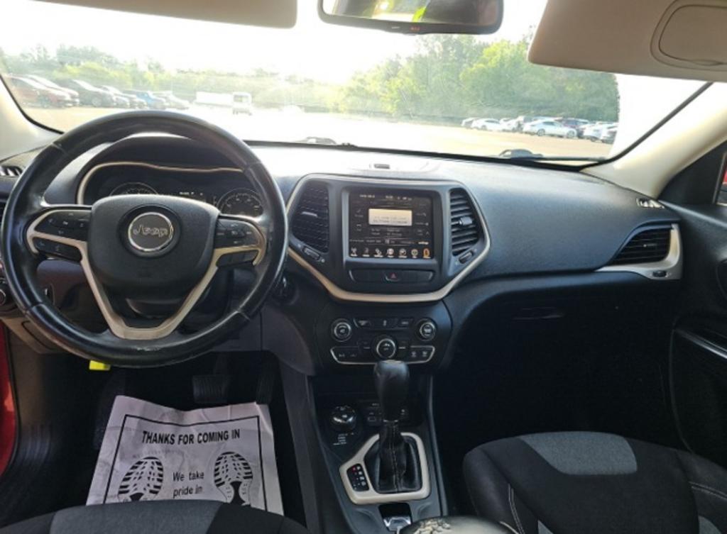 2014 Jeep Cherokee - $9,000