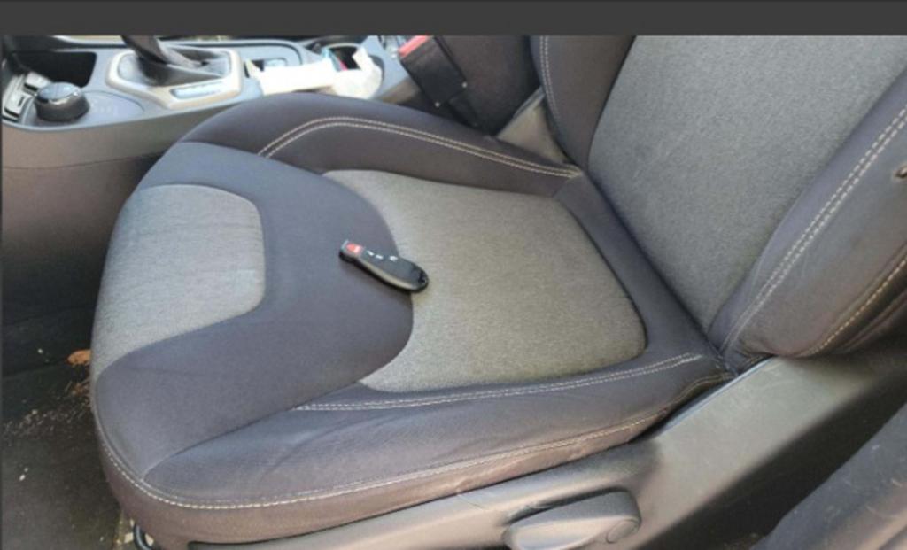2014 Jeep Cherokee - $9,000