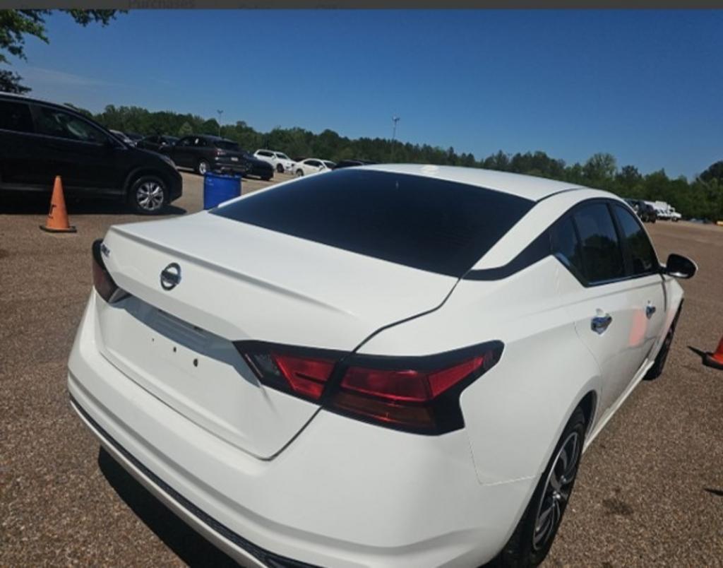 2019 Nissan Altima S photo