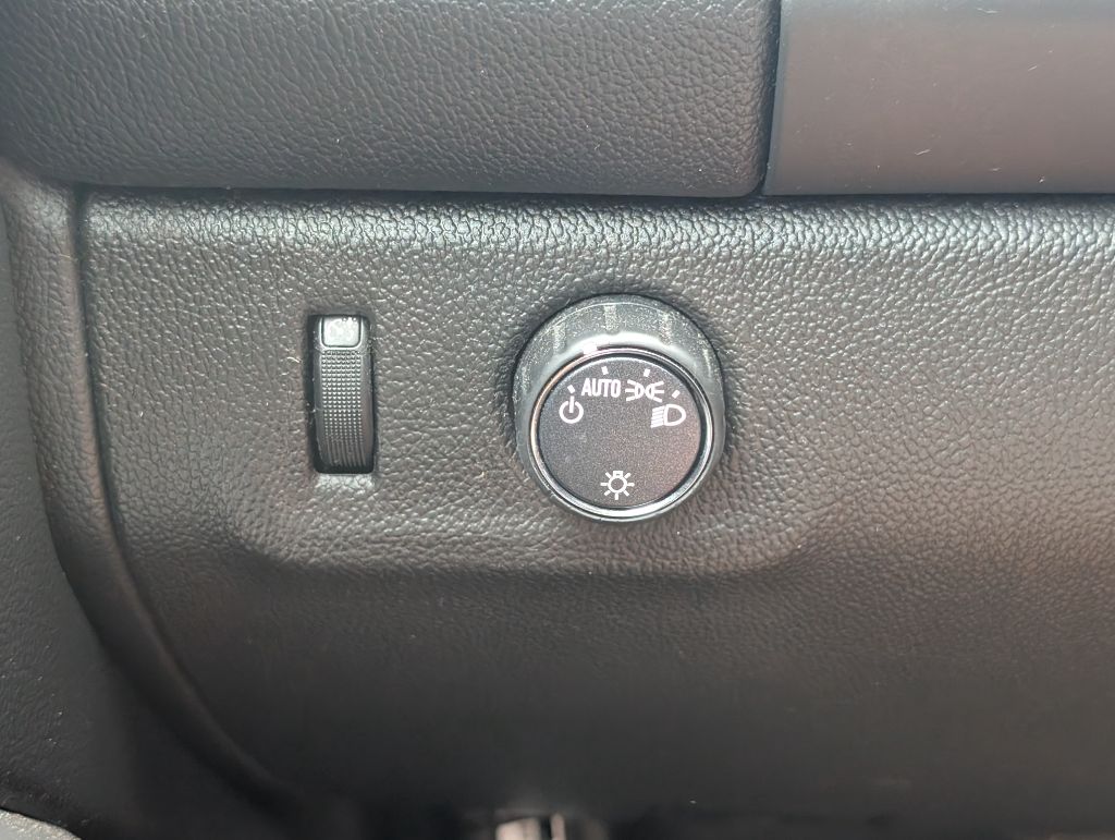 2022 Chevrolet Colorado - $17,000