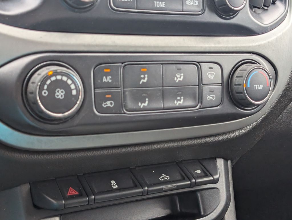 2018 Chevrolet Colorado - $15,500