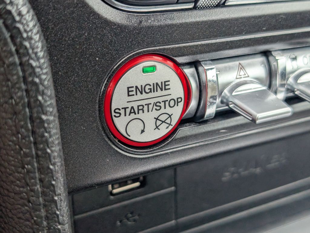 2015 Ford Mustang - $12,990