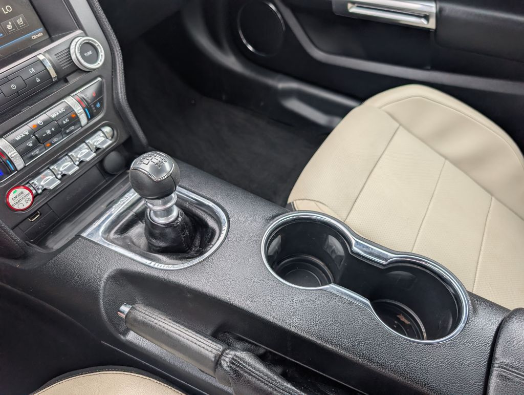 2015 Ford Mustang - $12,990
