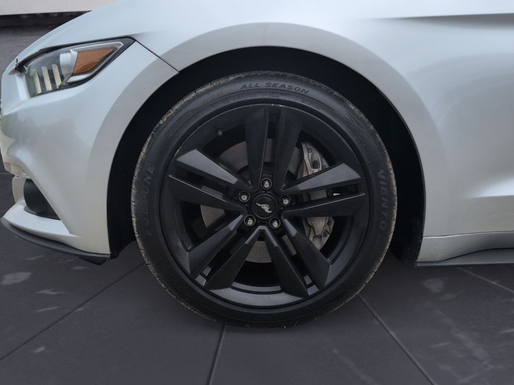 2015 Ford Mustang - $12,990