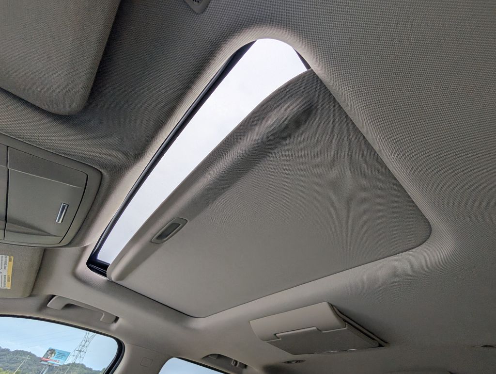 2015 Chevrolet Tahoe - $15,500