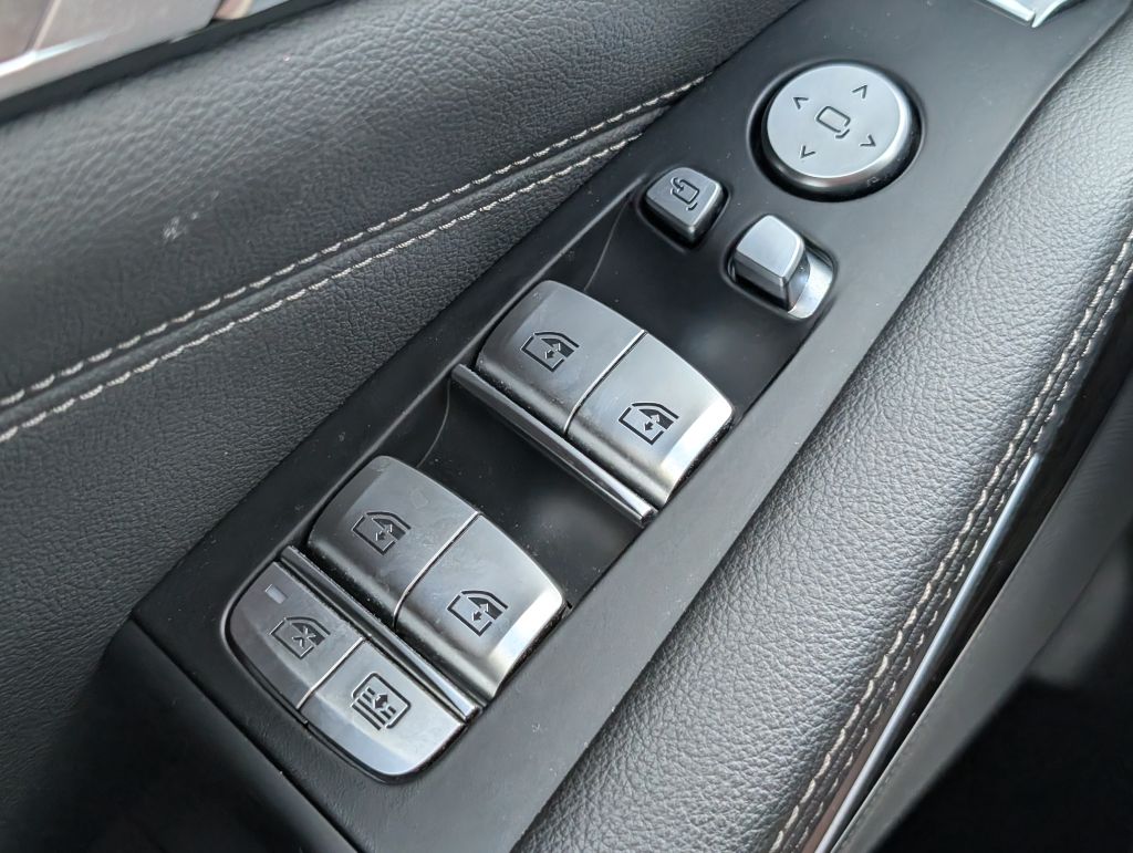 2021 BMW X7 - $43,000