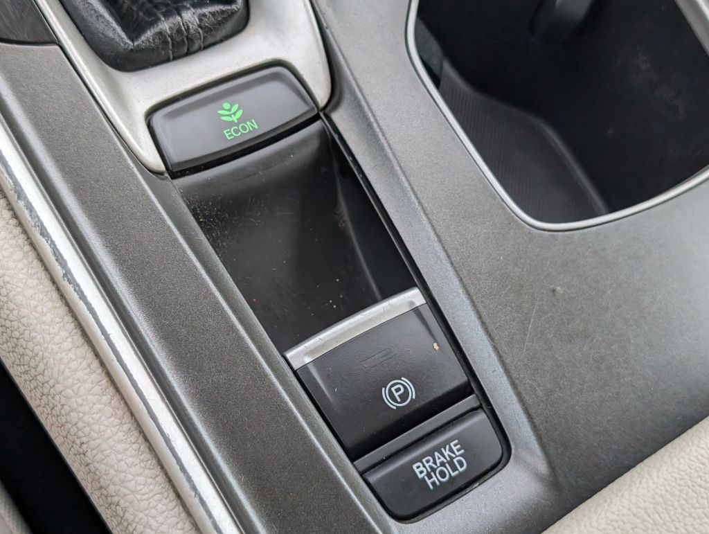 2020 Honda Accord - $18,500