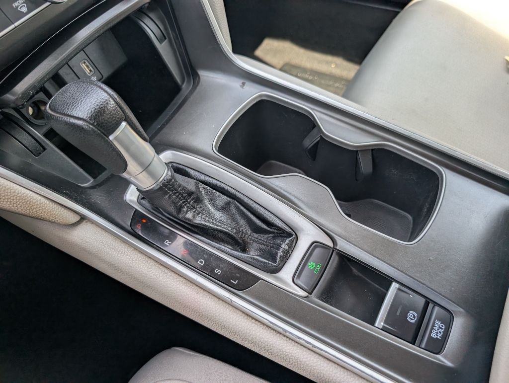 2020 Honda Accord - $18,500