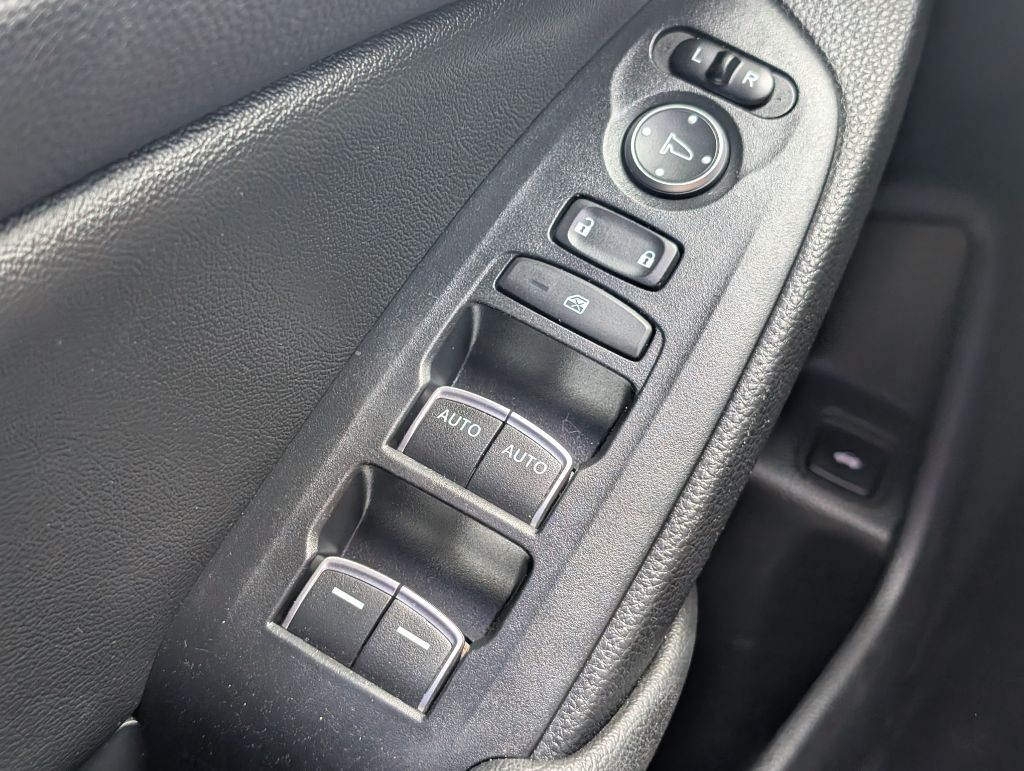 2019 Honda Accord - $18,300
