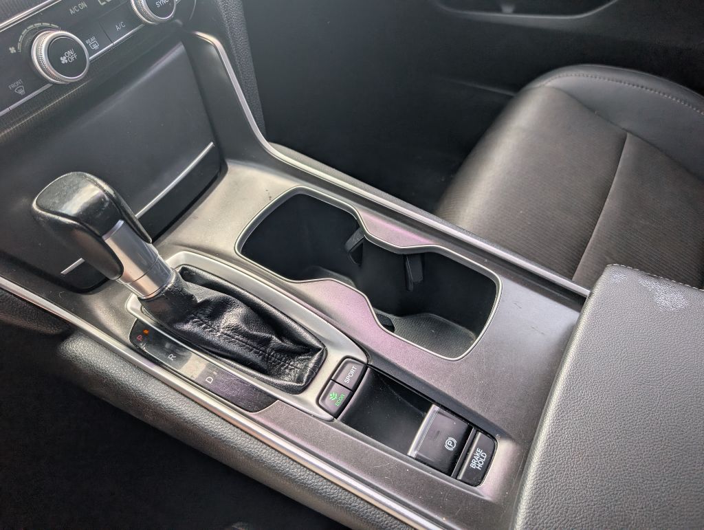 2019 Honda Accord - $18,300