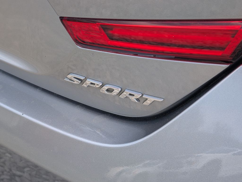 2019 Honda Accord - $18,300
