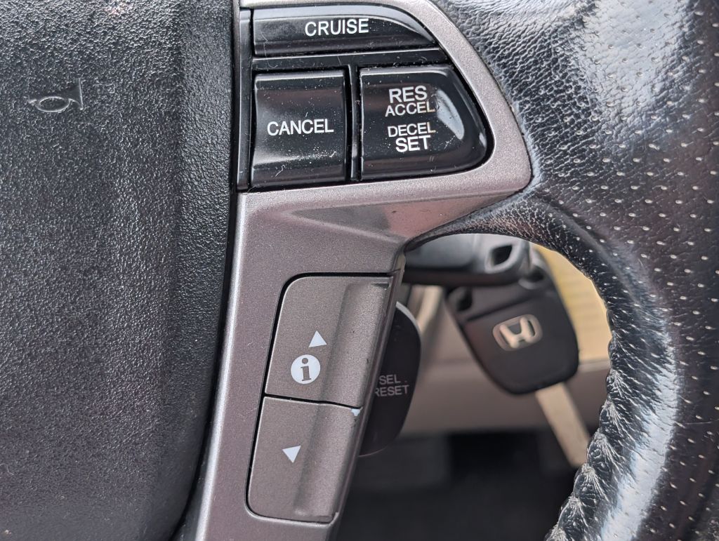 2012 Honda Odyssey - $10,000