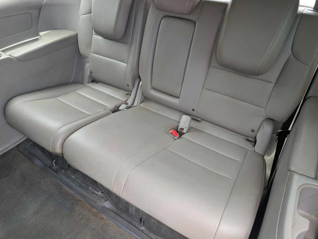 2012 Honda Odyssey - $10,000