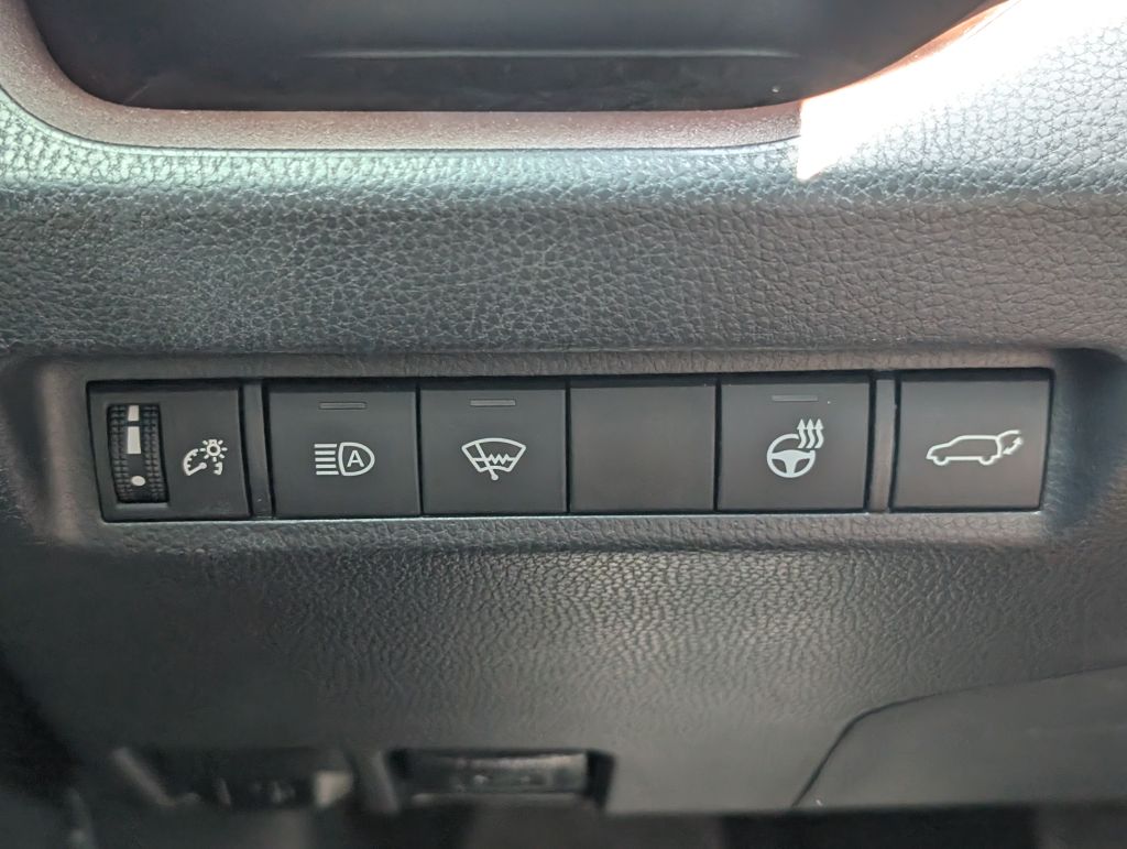 2019 Toyota RAV4 - $30,000