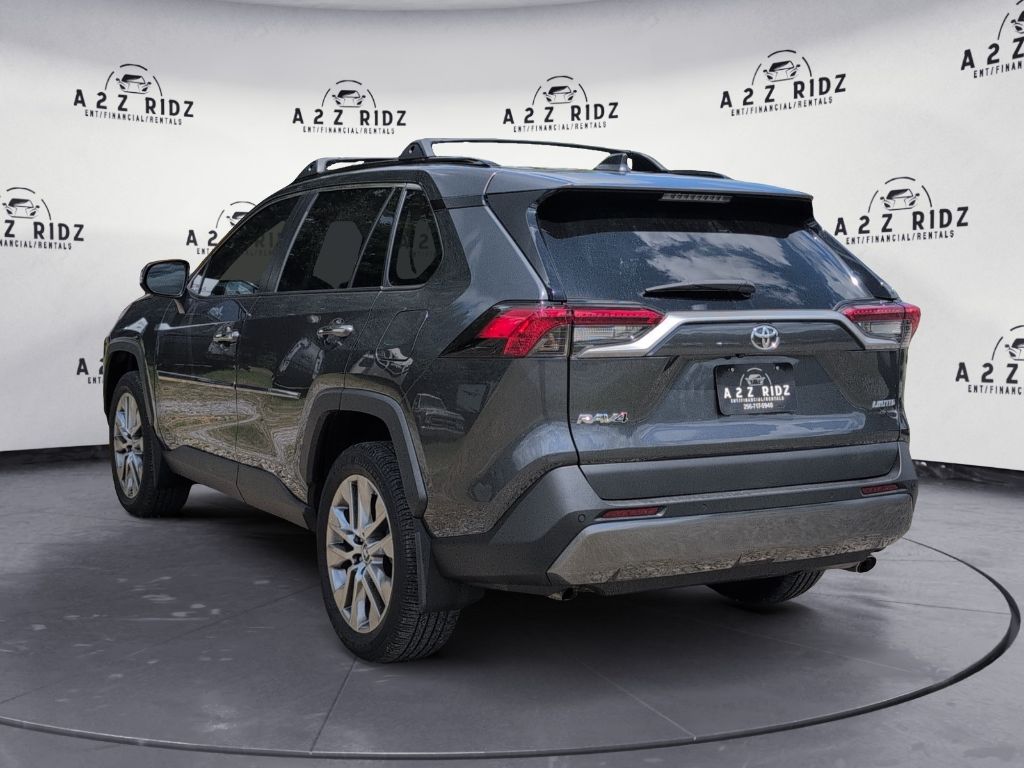 2019 Toyota RAV4 - $30,000