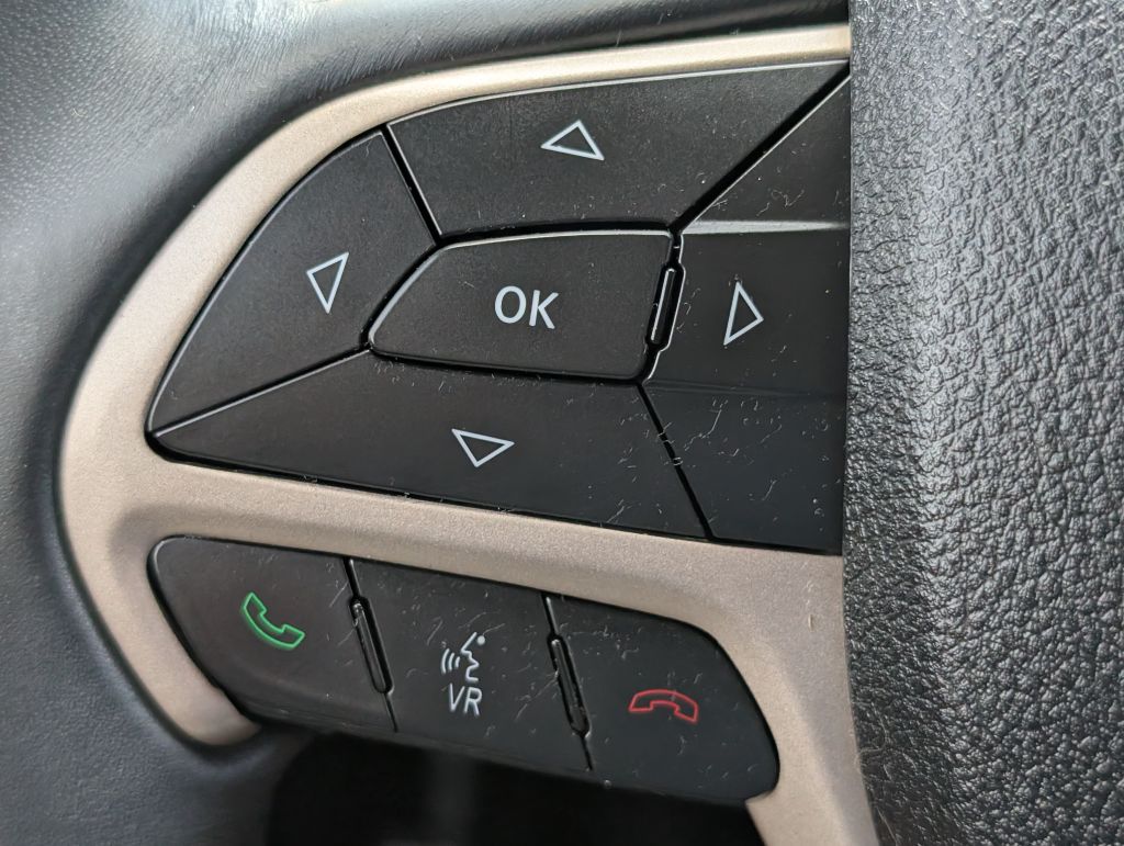 2014 Jeep Cherokee - $11,000