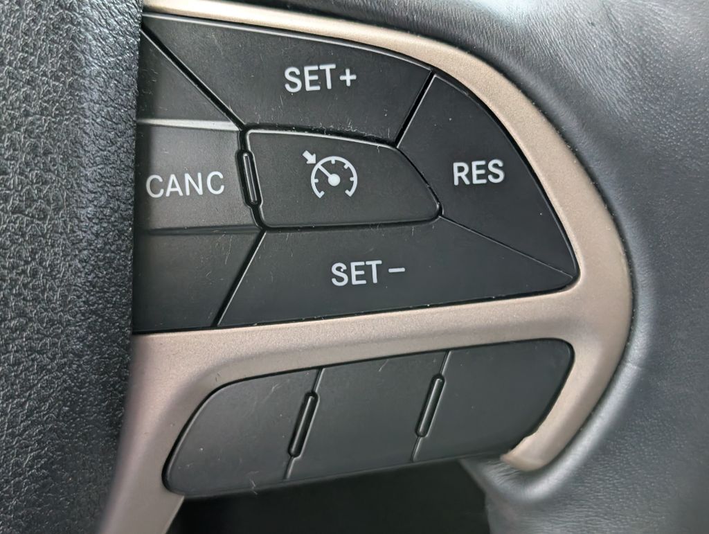 2014 Jeep Cherokee - $11,000