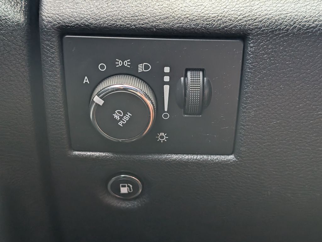 2014 Jeep Cherokee - $11,000