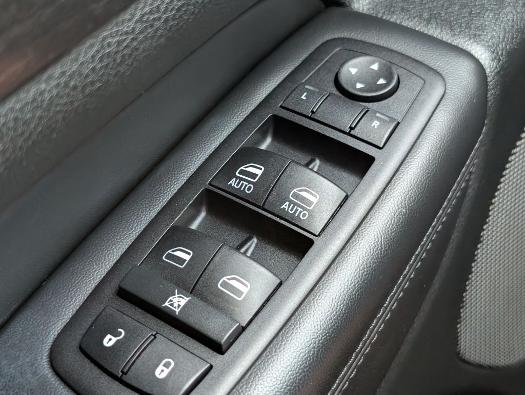 2014 Jeep Cherokee - $11,000