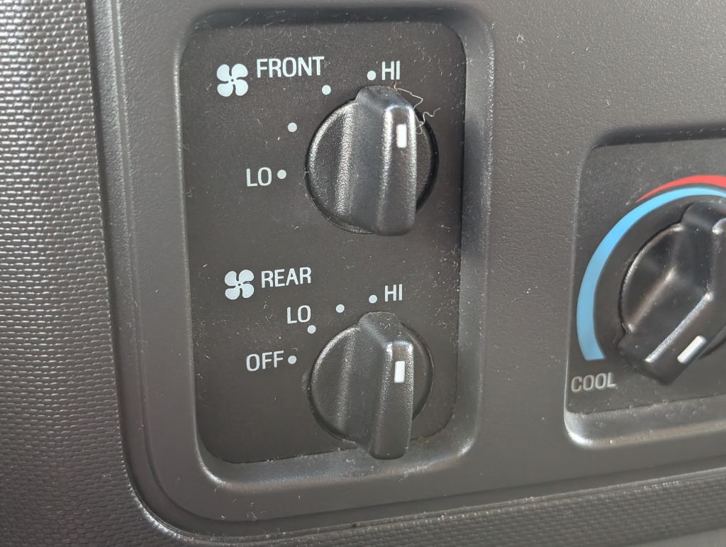 2013 Ford E-350