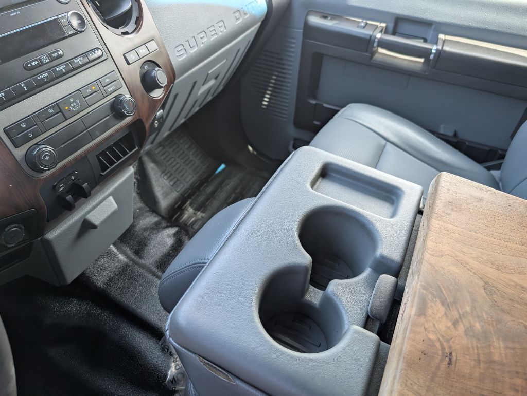 2016 Ford F250 - $18,000