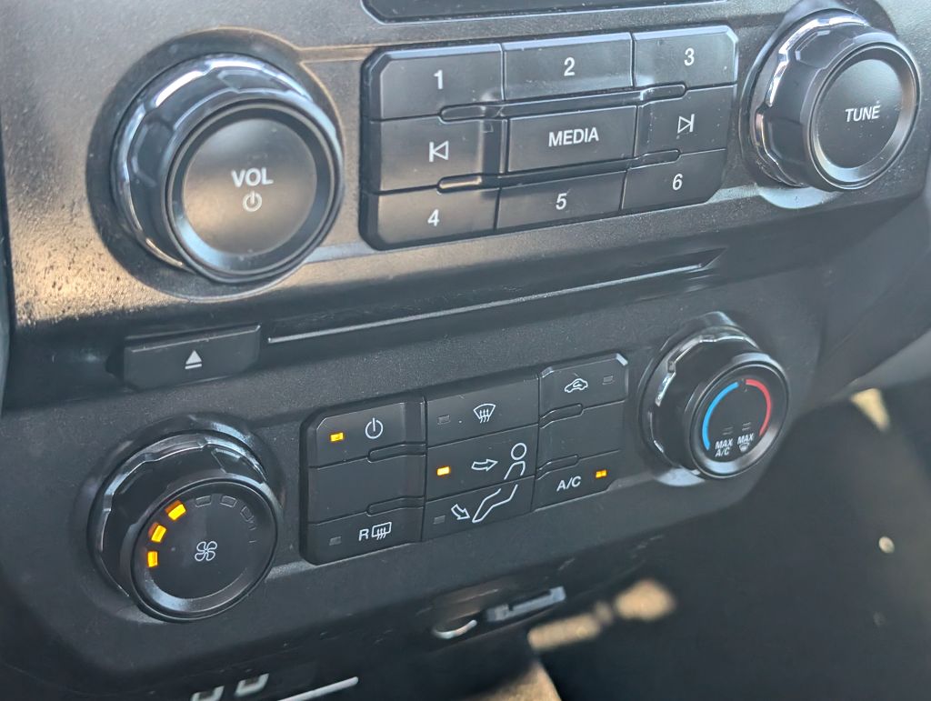 2017 Ford F-250 - $27,500