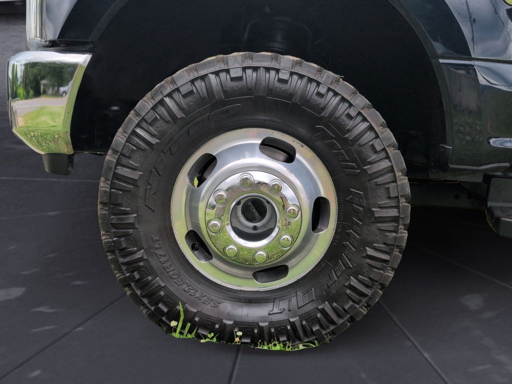 2022 Ford F-350 - $58,400