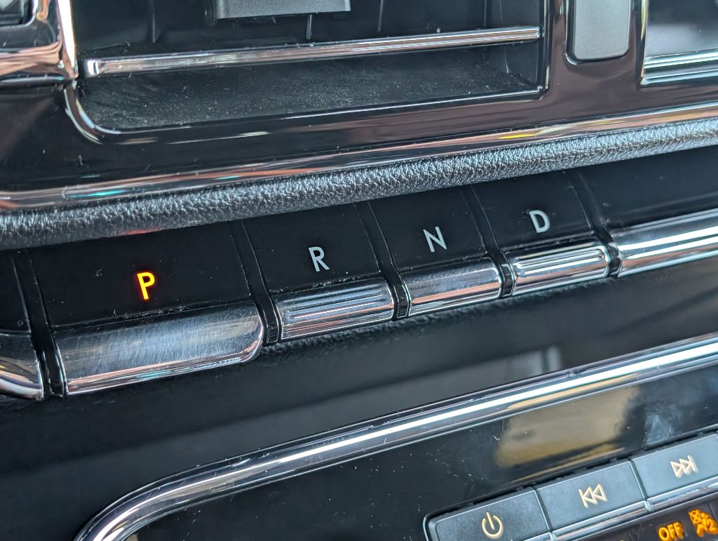 2020 Lincoln Navigator - $38,500